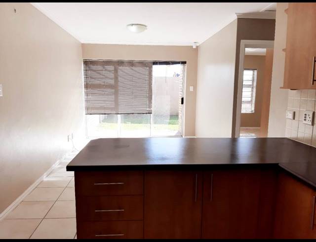 2 BEDROOM TOWNHOUSE RENTED IN WALMER HEIGHTS